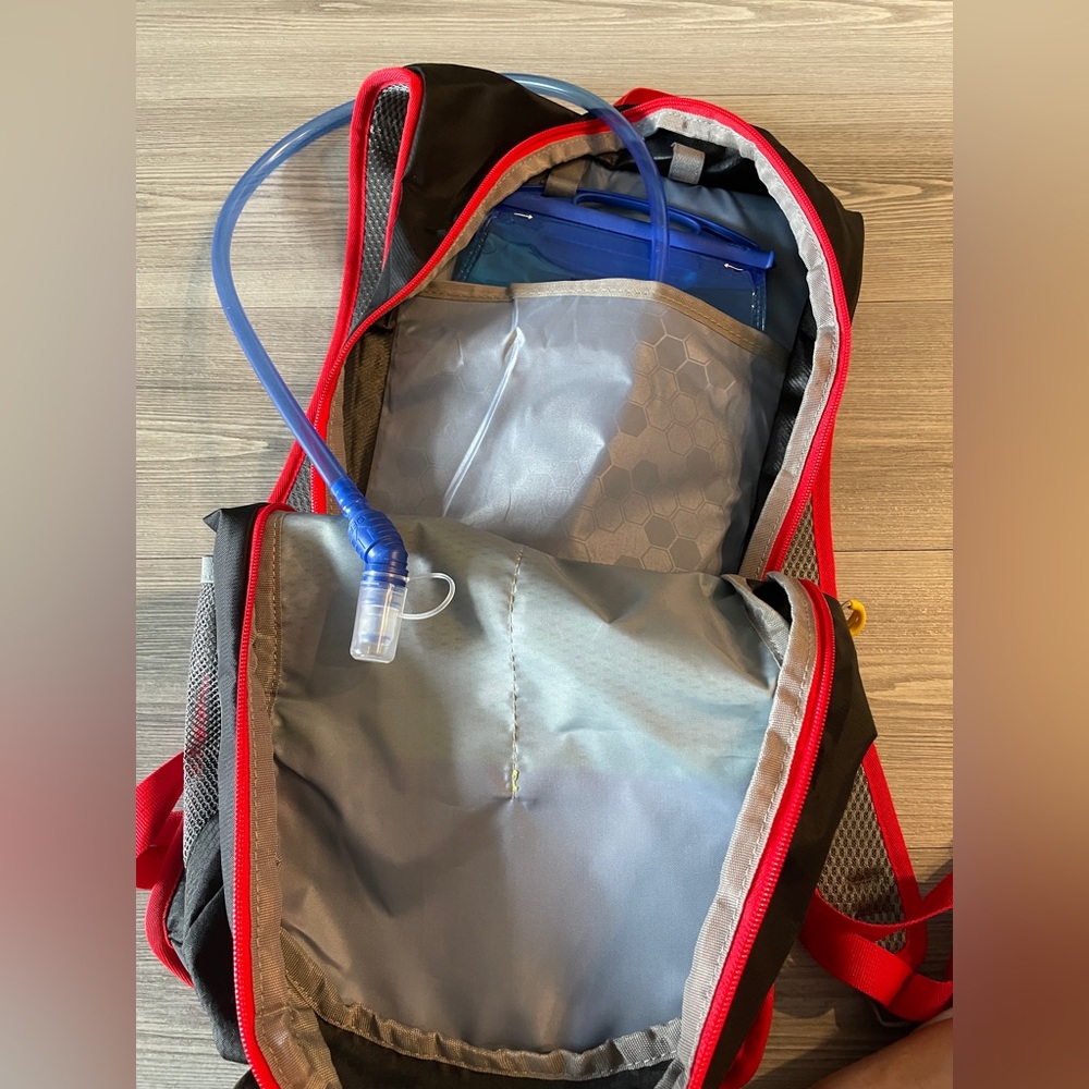 Hydropack Backpack - Picture 3 of 6